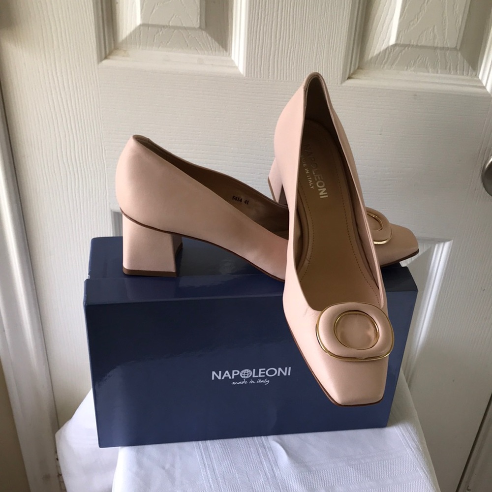 Like new! The famous NAPOLEONI. Italian craftsmanship